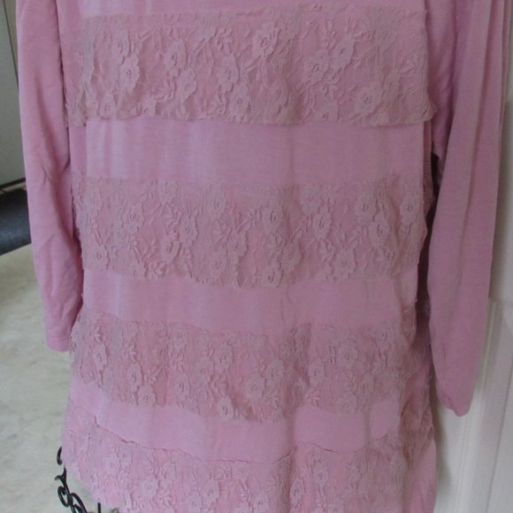 Pink Ruffled Lace Top - Picture 4 of 6